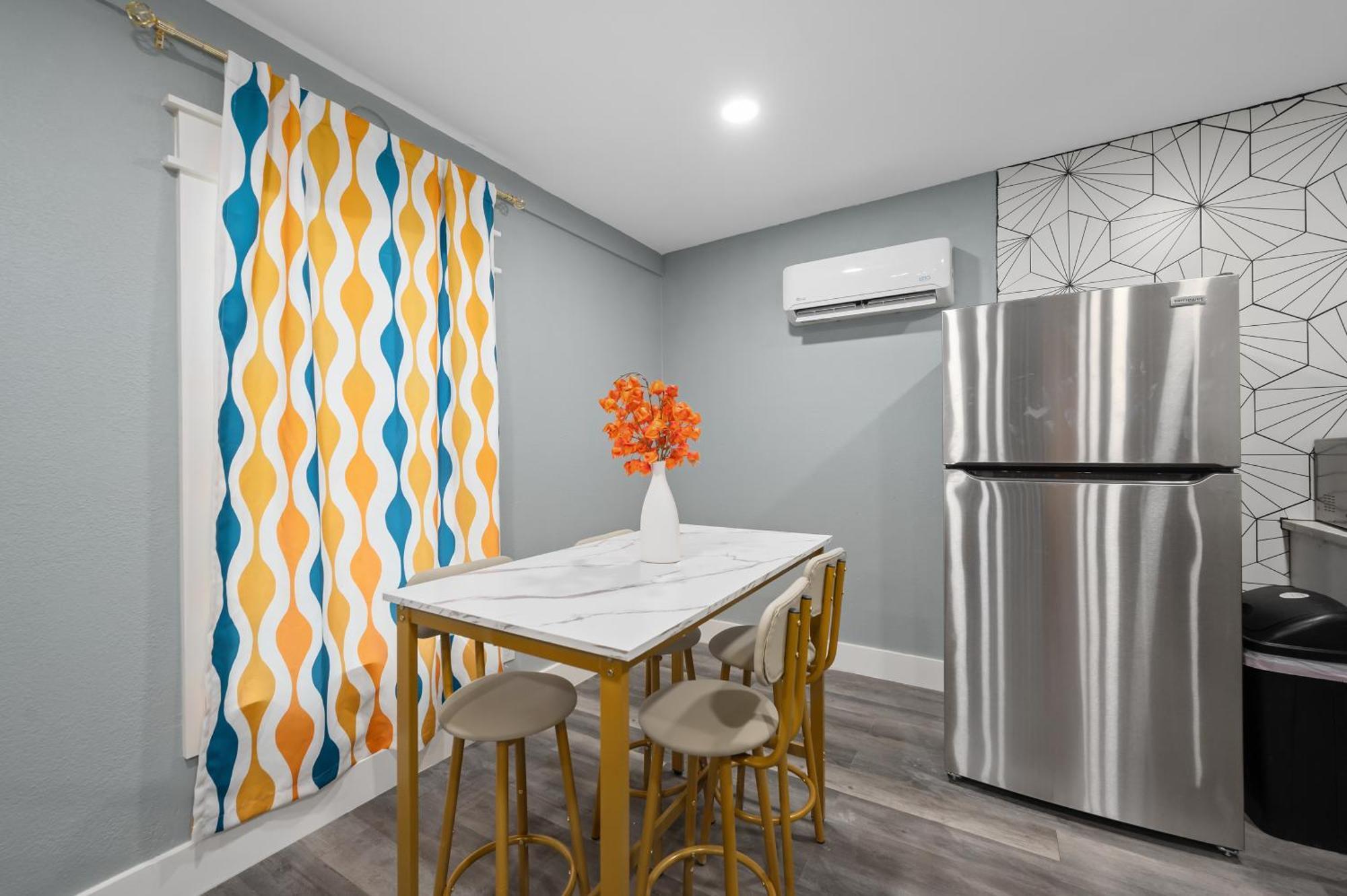 Elegant 2Br Apt Near Med Center With Free Park 휴스턴 외부 사진